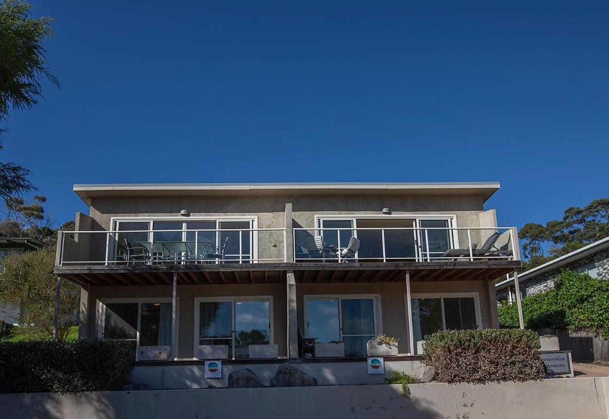 Quarterdeck Apartment Binalong Bay Eksteriør billede