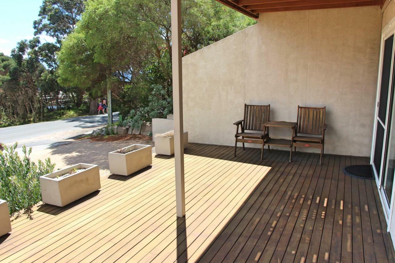 Quarterdeck Apartment Binalong Bay Eksteriør billede